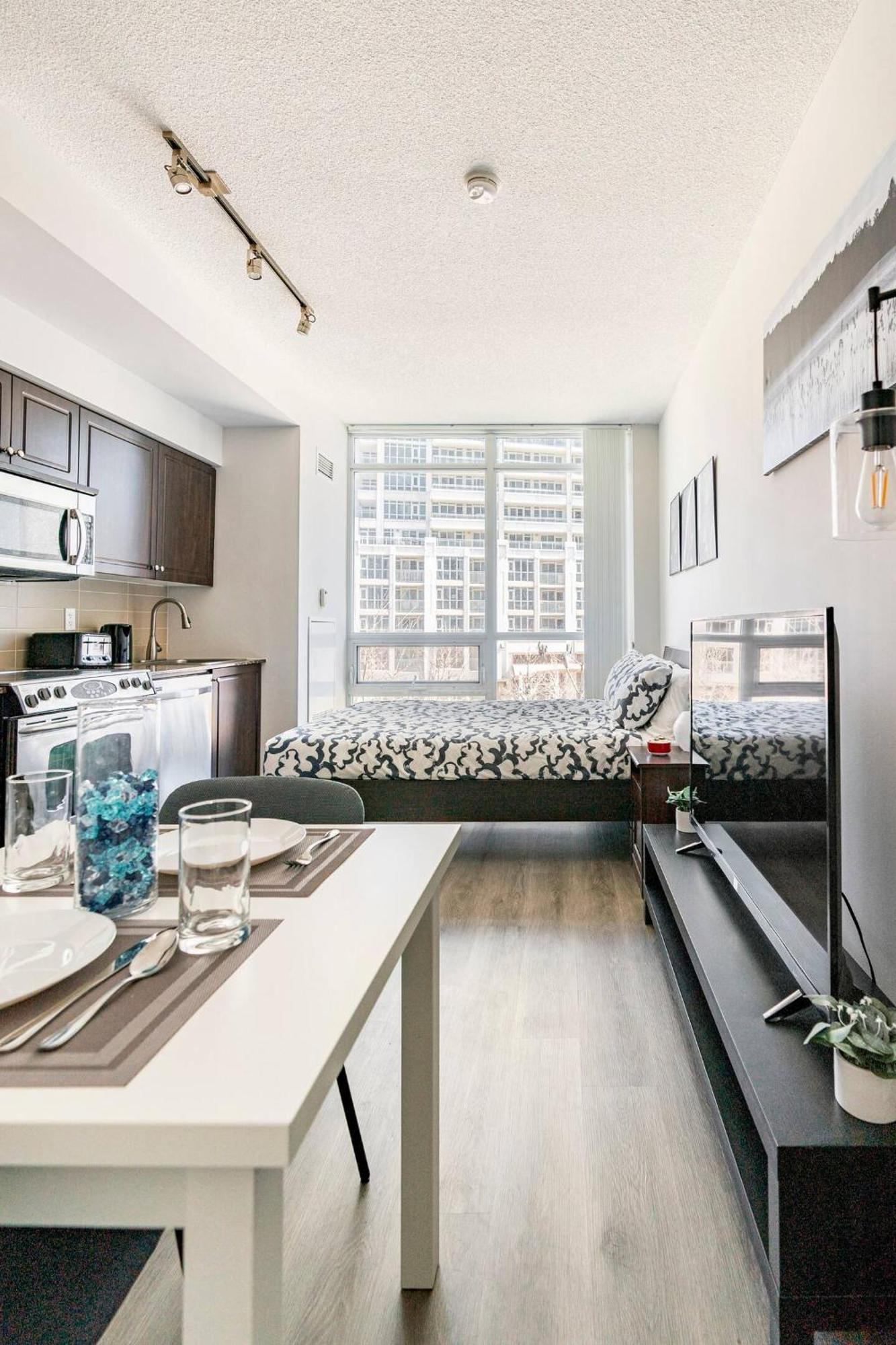 Luxury Suites Steps To Cn Tower Toronto Eksteriør bilde